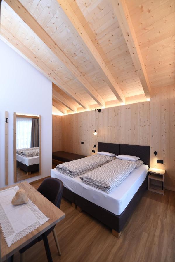 سان فيجيليو دي ماريبْ Les Ciases Chalets Dolomites المظهر الخارجي الصورة