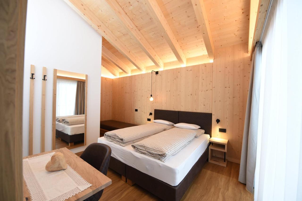 سان فيجيليو دي ماريبْ Les Ciases Chalets Dolomites المظهر الخارجي الصورة