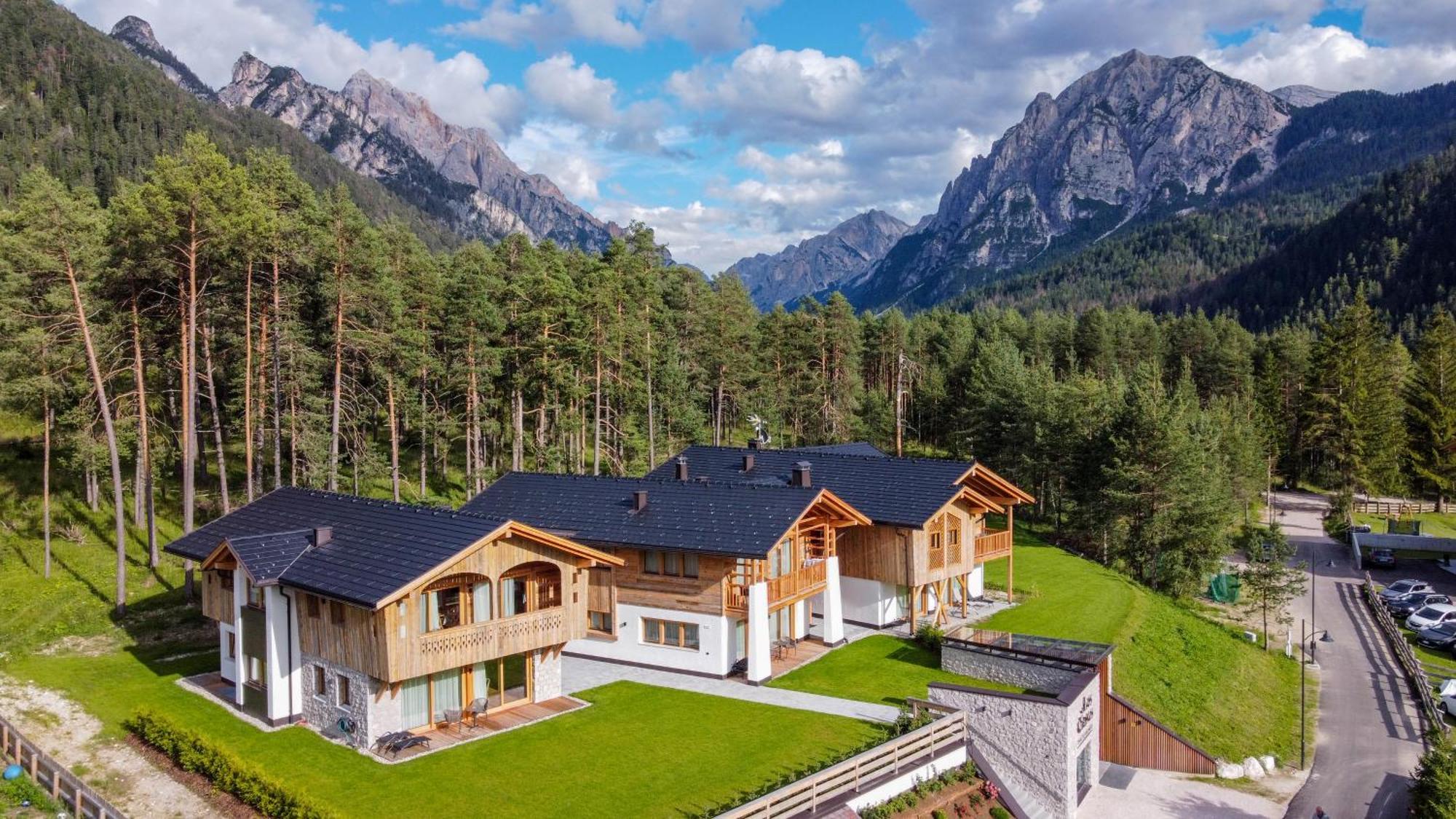 سان فيجيليو دي ماريبْ Les Ciases Chalets Dolomites المظهر الخارجي الصورة